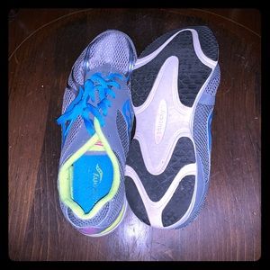 Saucony size 10 sneakers